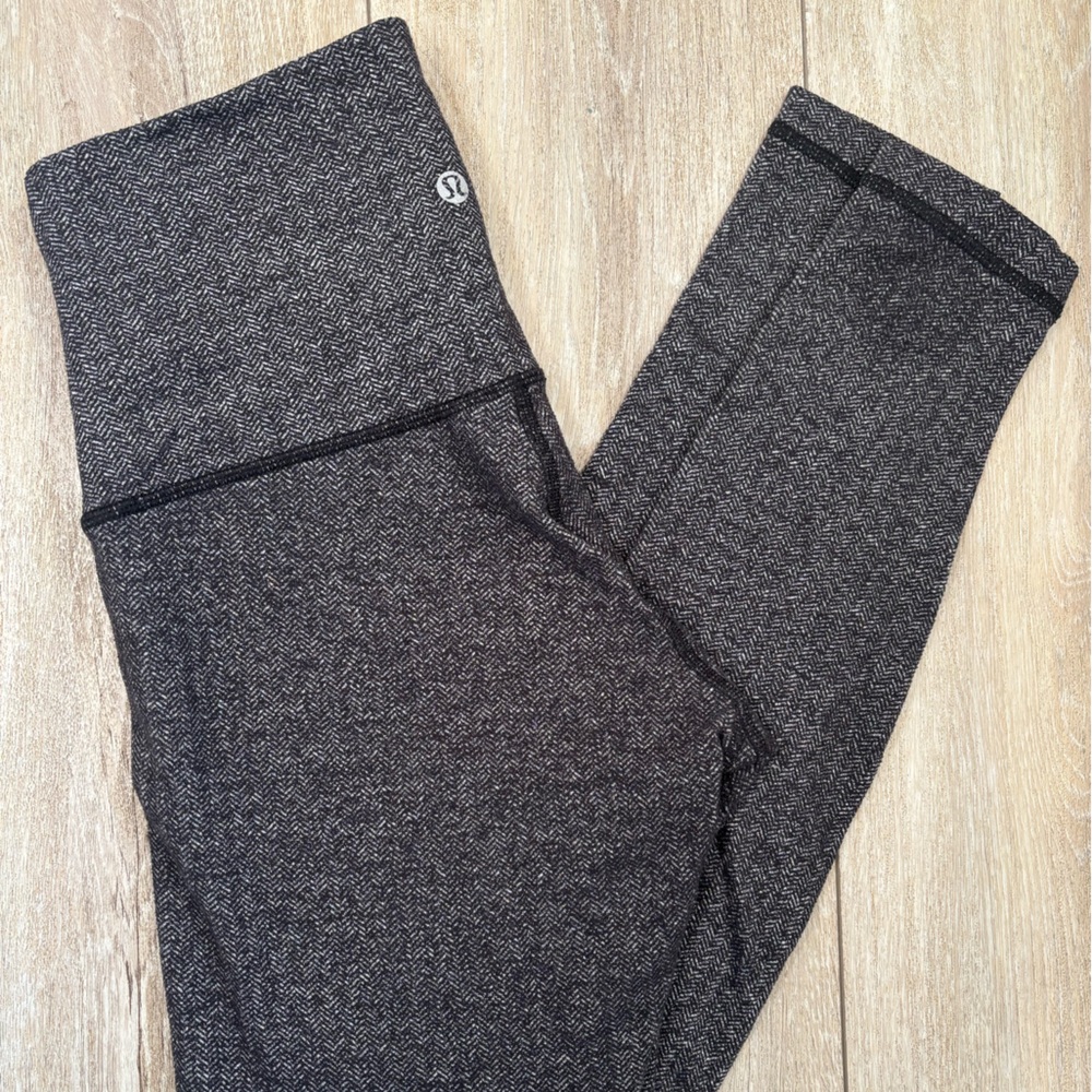 Lululemon Women’s Black Herringbone leggings